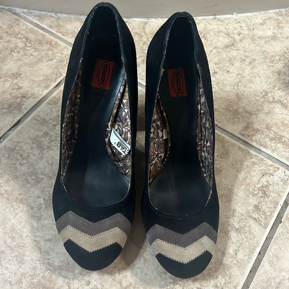 MISSONI suede heels Size 8 Never worn